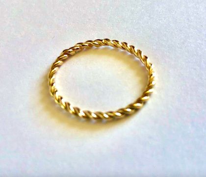 Gold Twist Ring in 9ct 